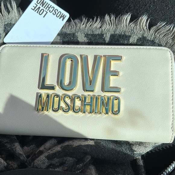 Love Moschino Cream Gold Long Wallet - Picture 2 of 8
